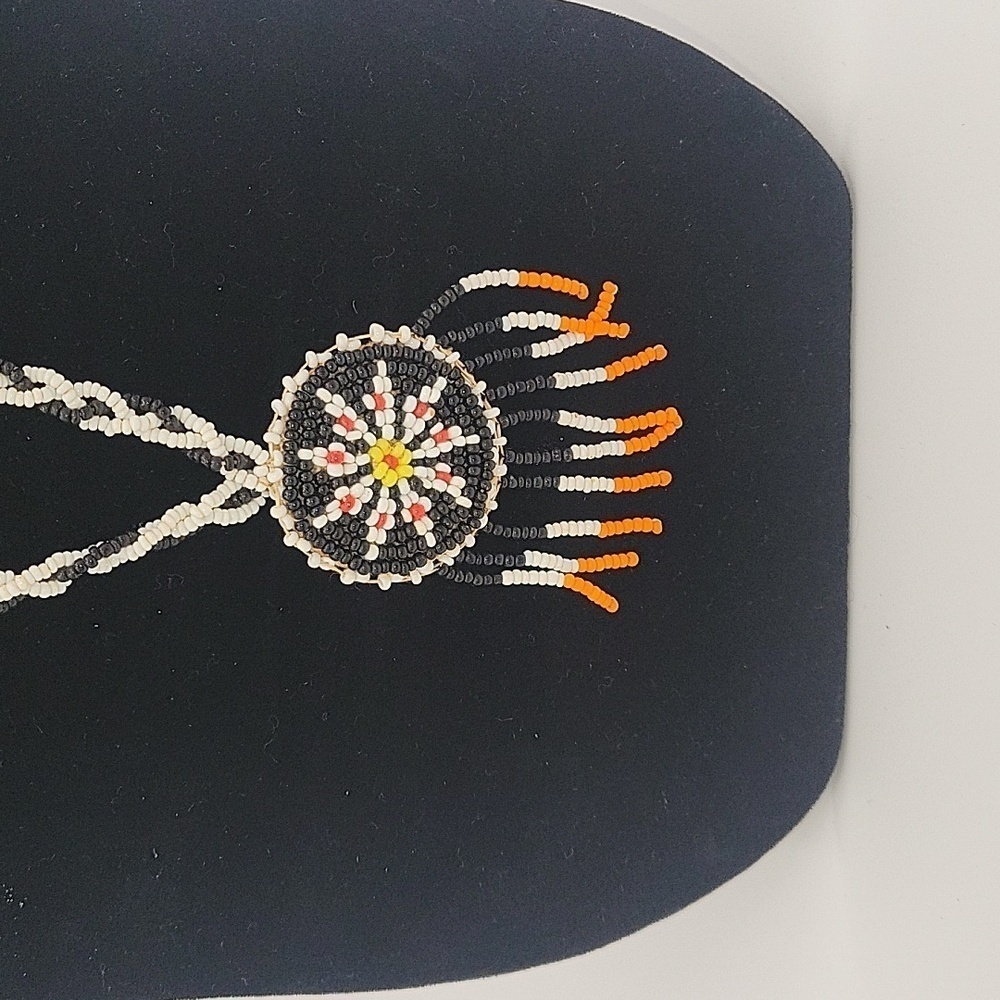Vintage Native American Seed Bead Necklace white black orange red yellow - Picture 2 of 3